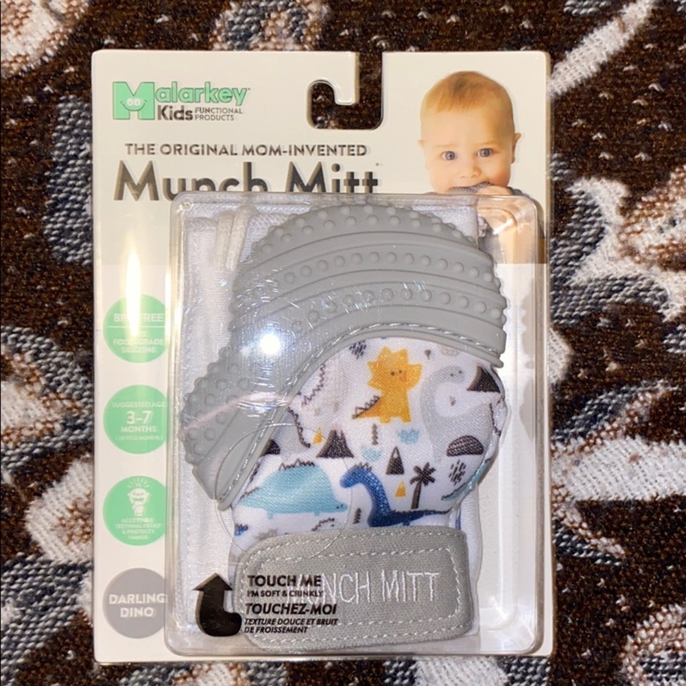 New baby munch mitten!